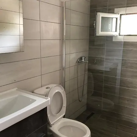 Orfeas Apartamento Néa Péramos