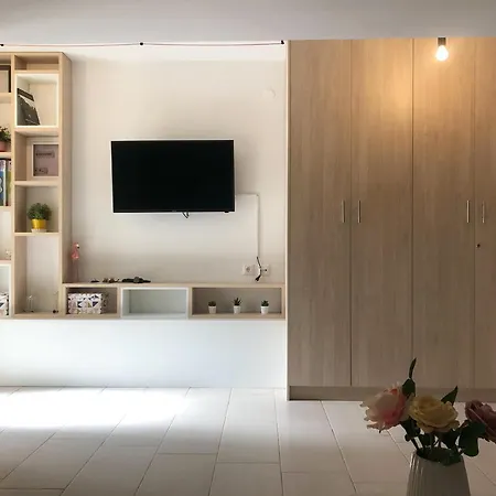 Apartamento Orfeas Néa Péramos